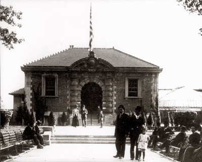 Detroit's Belle Isle Aquarium C. 1917