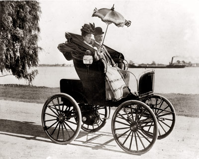 Couple Cruising On Detroit's Belle Isle C.