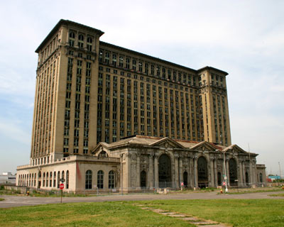 MCRR Train Station Front Color C. 2005